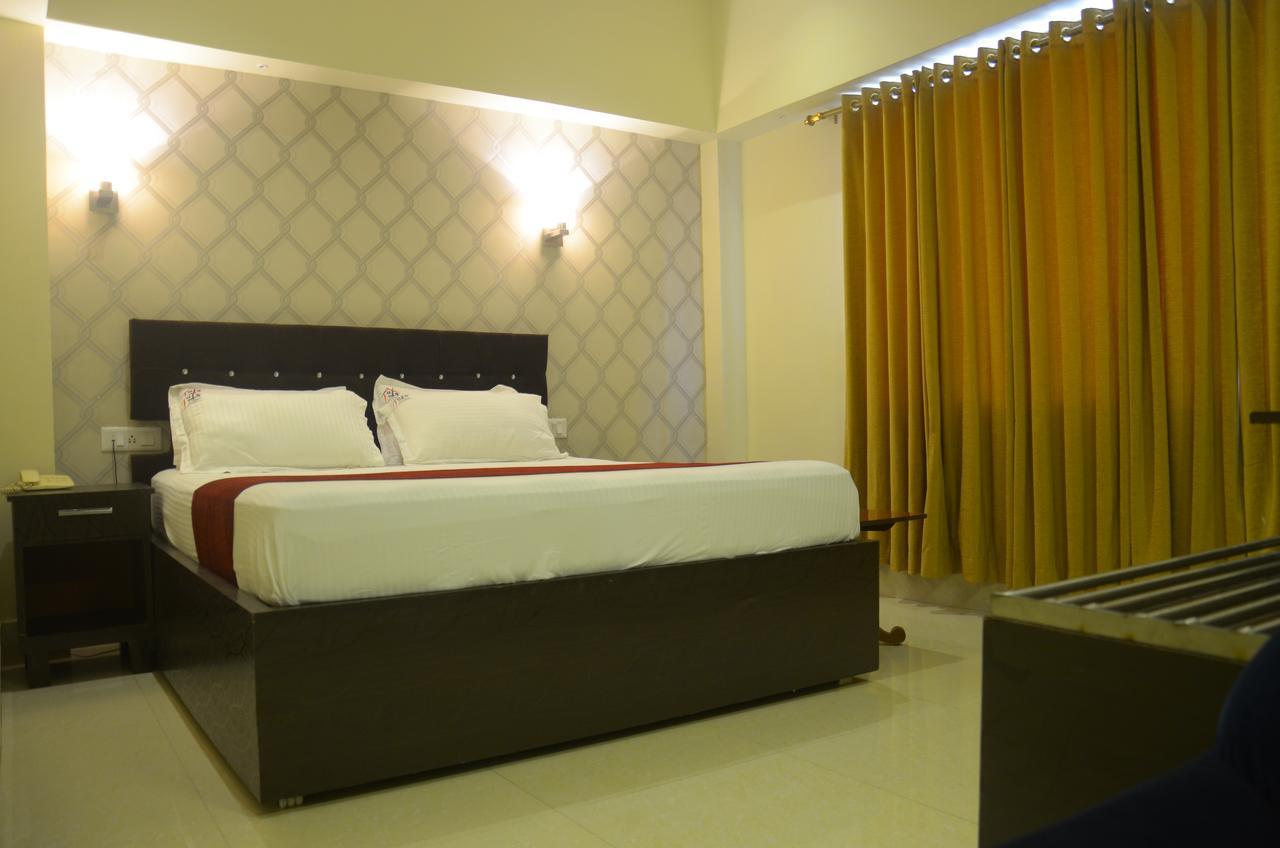 Hotel Pritika Durgāpur Exteriér fotografie
